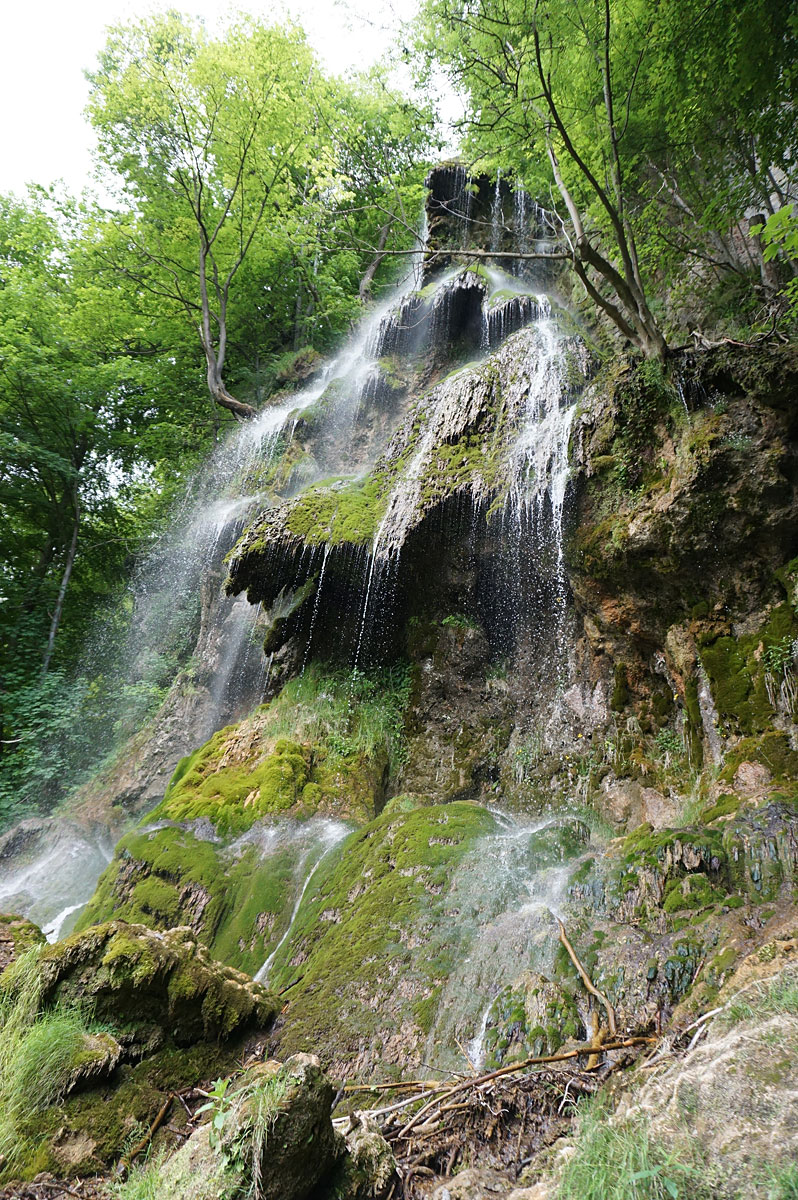 Wandern auf der Schwäbischen Alb: Gütersteiner und Uracher Wasserfall